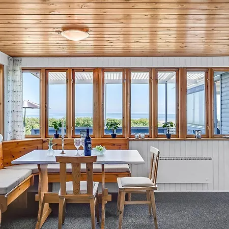Lovely In With Kitchen *