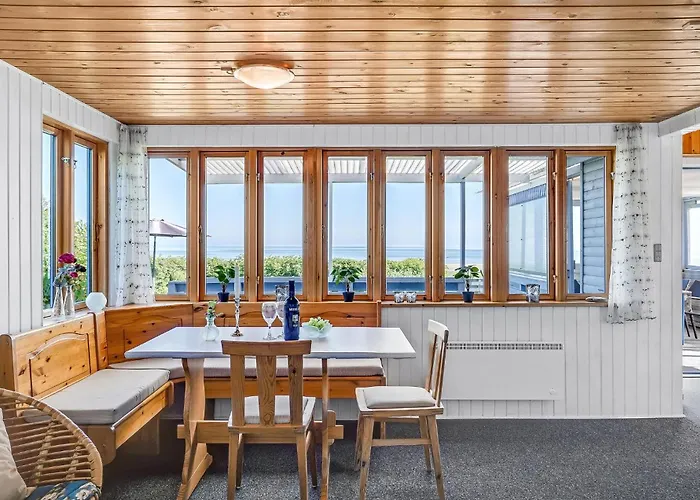 Lovely In With Kitchen *