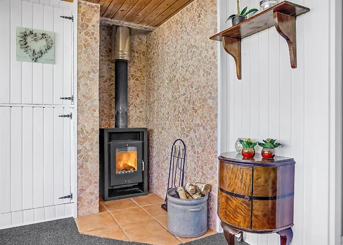 Lovely In With Kitchen